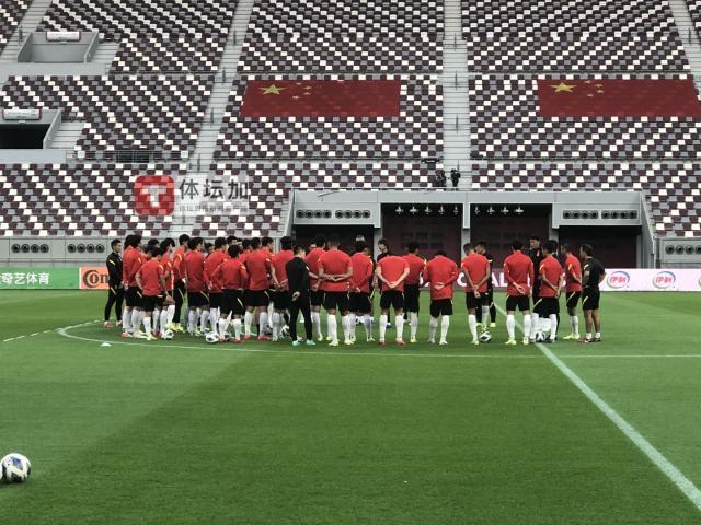 腾讯体育迷你站-聪明！国足借主队之便提前踩场 分队对抗练新战法